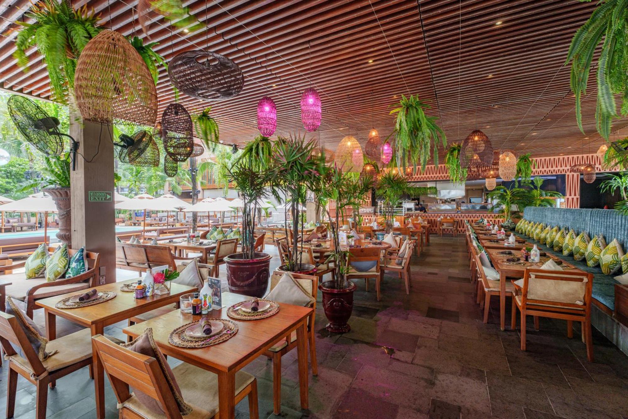Cafe Del Mar Phuket - Suite & Penthouse Kamala Beach Exterior photo